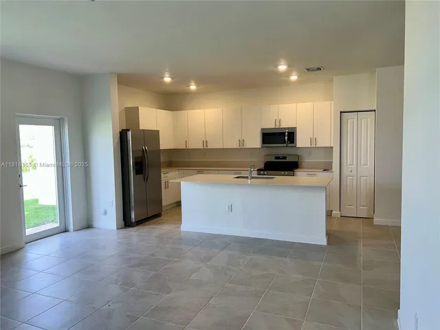 $4,150 | 2929 Southeast 23rd Avenue, Homestead, FL 33035