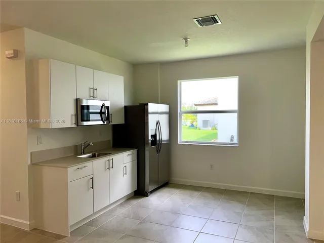 $4,150 | 2929 Southeast 23rd Avenue, Homestead, FL 33035