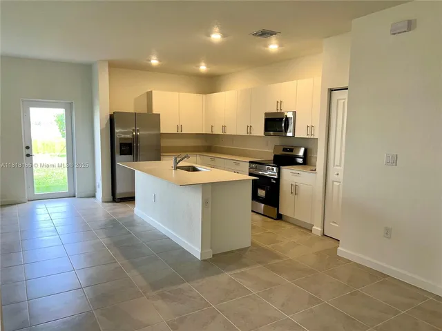 $4,150 | 2929 Southeast 23rd Avenue, Homestead, FL 33035