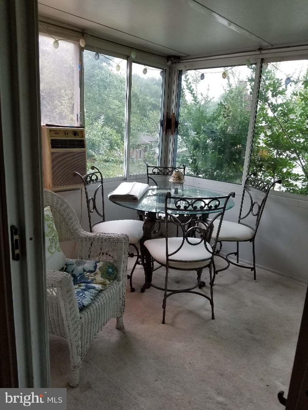 9108 Rockefeller Lane Springfield, VA 22153 - Photo 4 of 24 Interior (General)