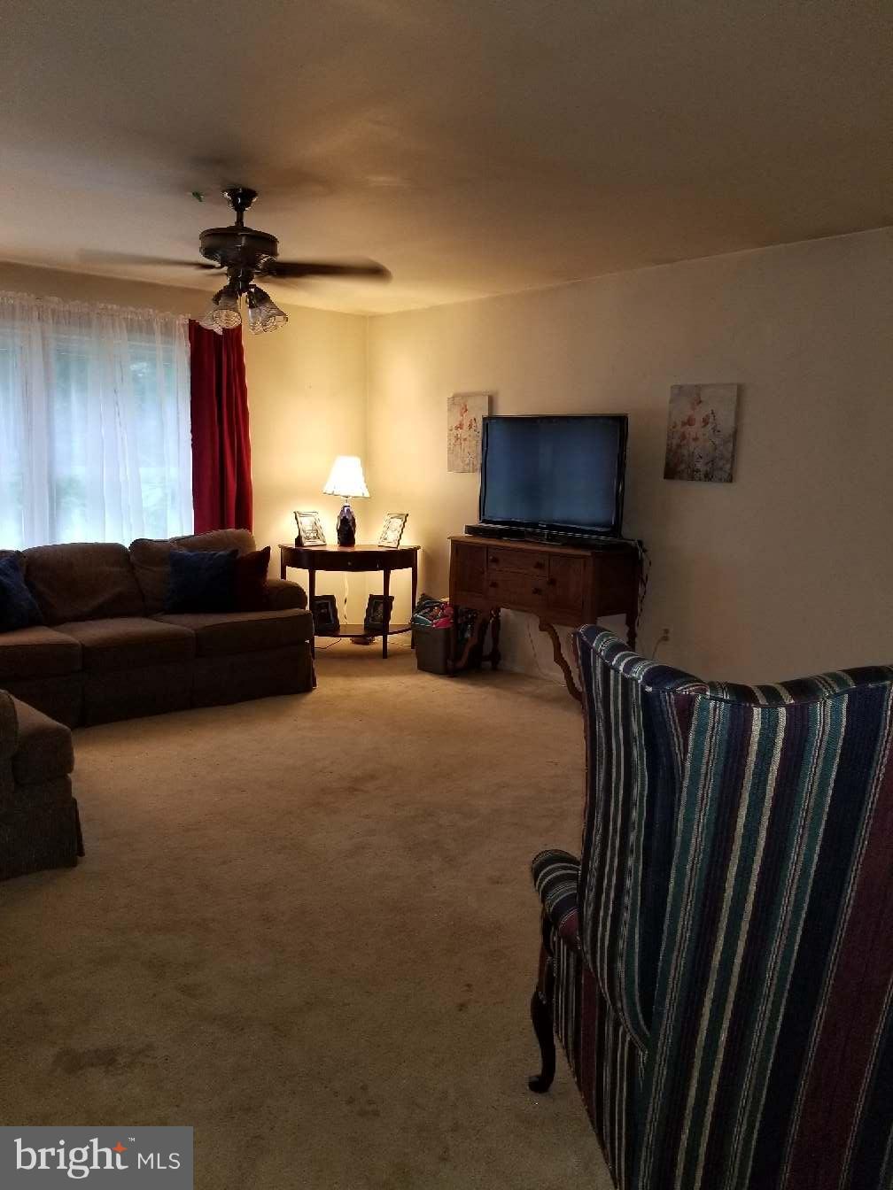9108 Rockefeller Lane Springfield, VA 22153 - Photo 8 of 24 Living Room