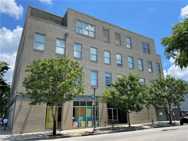 $1,400 | 835 Julia Street, Unit 5, New Orleans, LA 70113