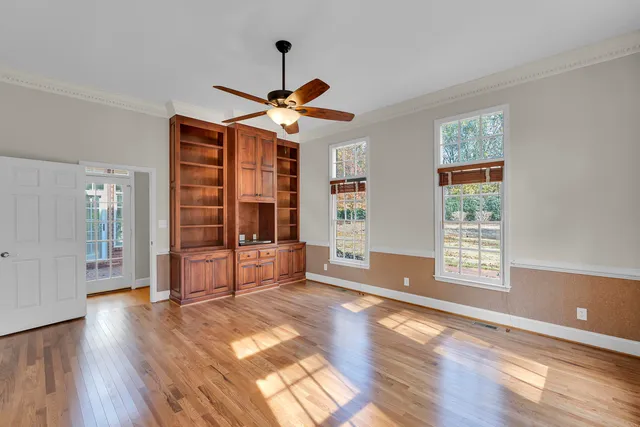 $895,000 | 111 West Woodglen Road, Spartanburg, SC 29301