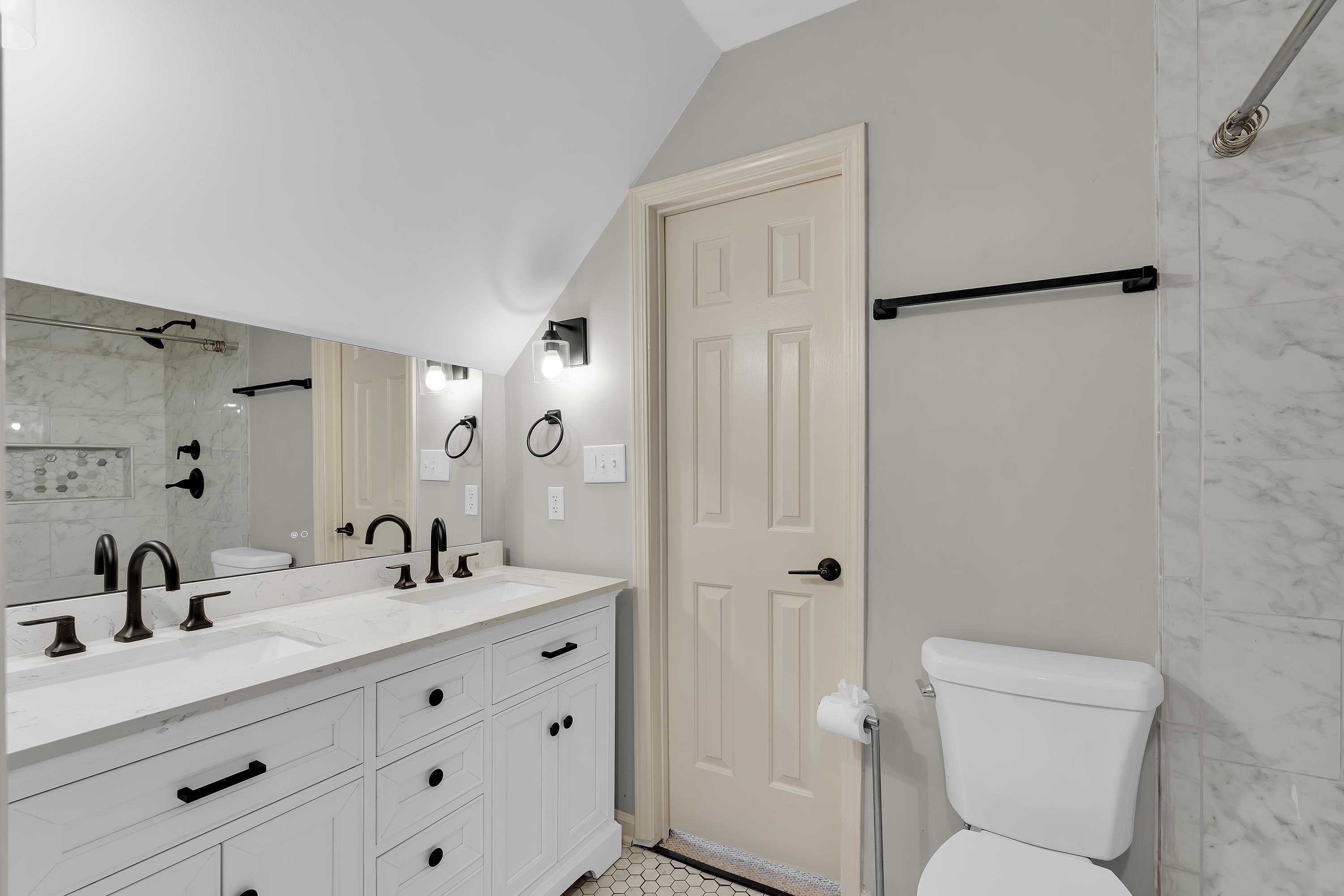 111 West Woodglen Road Spartanburg, SC 29301 - Photo 32 of 40