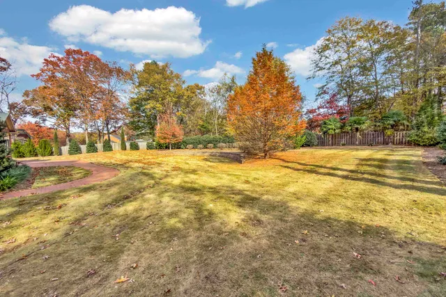 $895,000 | 111 West Woodglen Road, Spartanburg, SC 29301