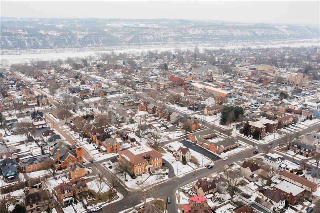 363 4th Street, Unit 6 Beaver, PA 15009 - Photo 4 of 34 A quick two blocks puts you in the heart of the Beaver's quaint shops, restaurants, and more!