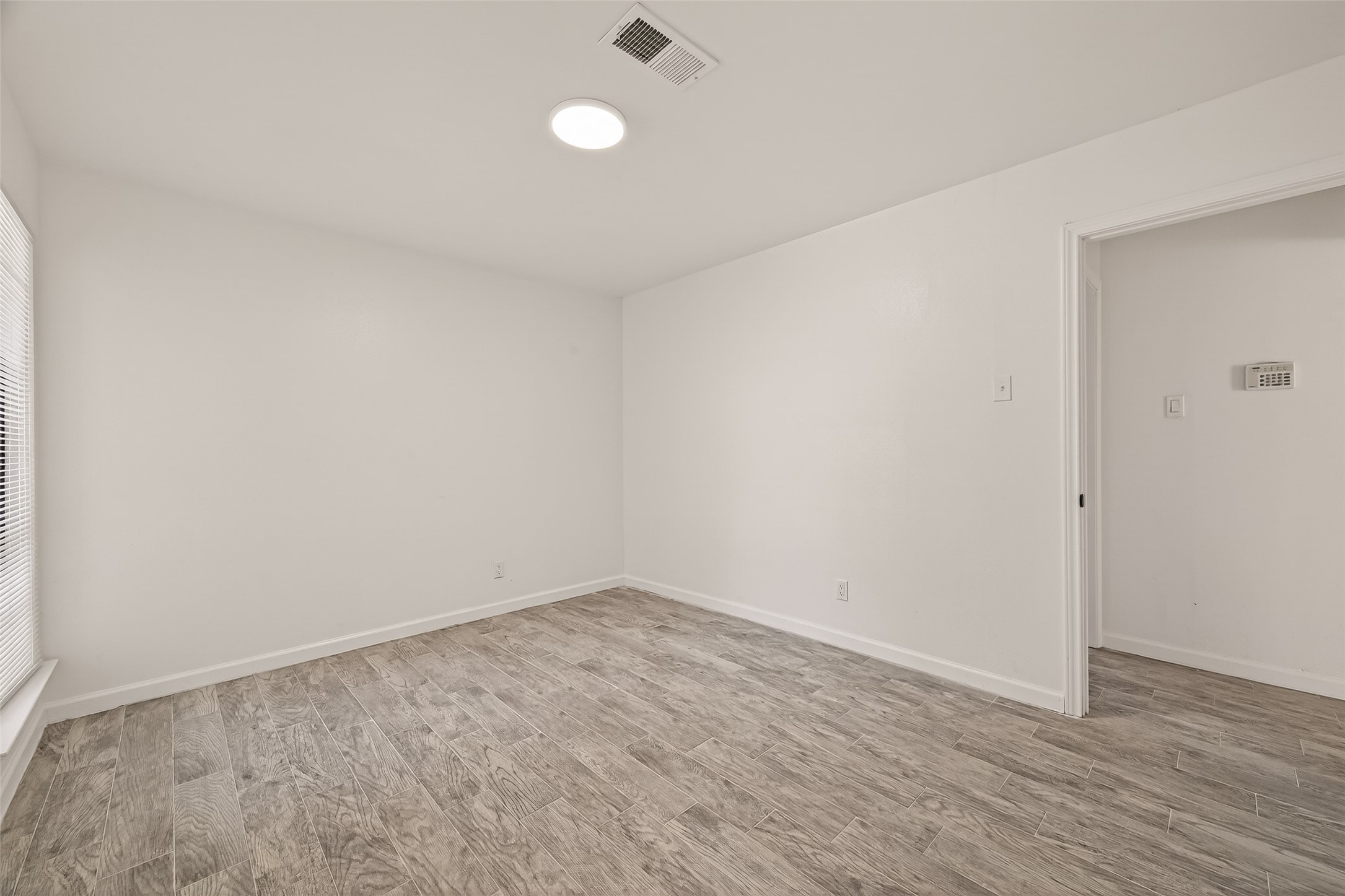 5523 Kuldell Drive Houston, TX 77096 - Photo 23 of 47