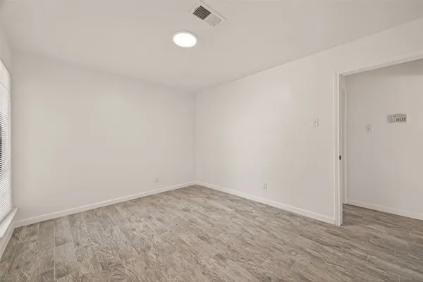 $2,400 | 5523 Kuldell Drive, Houston, TX 77096