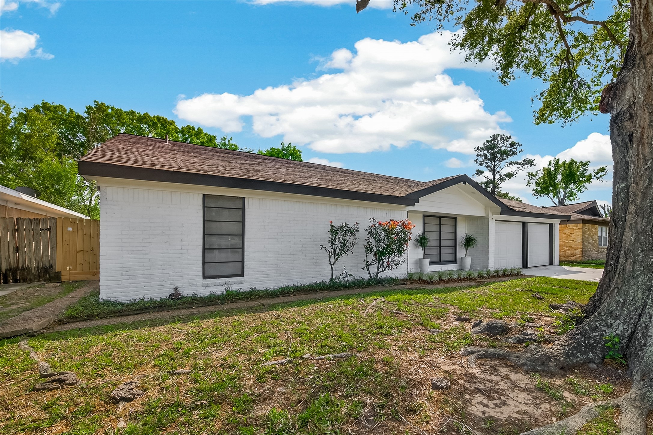 5523 Kuldell Drive Houston, TX 77096 - Photo 3 of 47