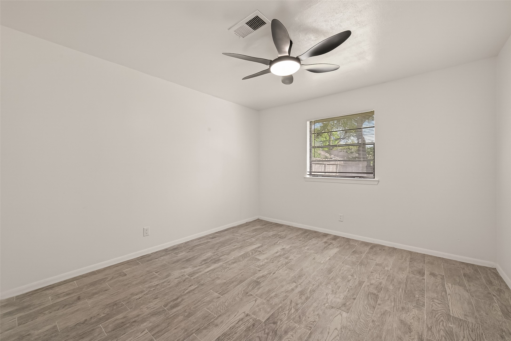 5523 Kuldell Drive Houston, TX 77096 - Photo 32 of 47