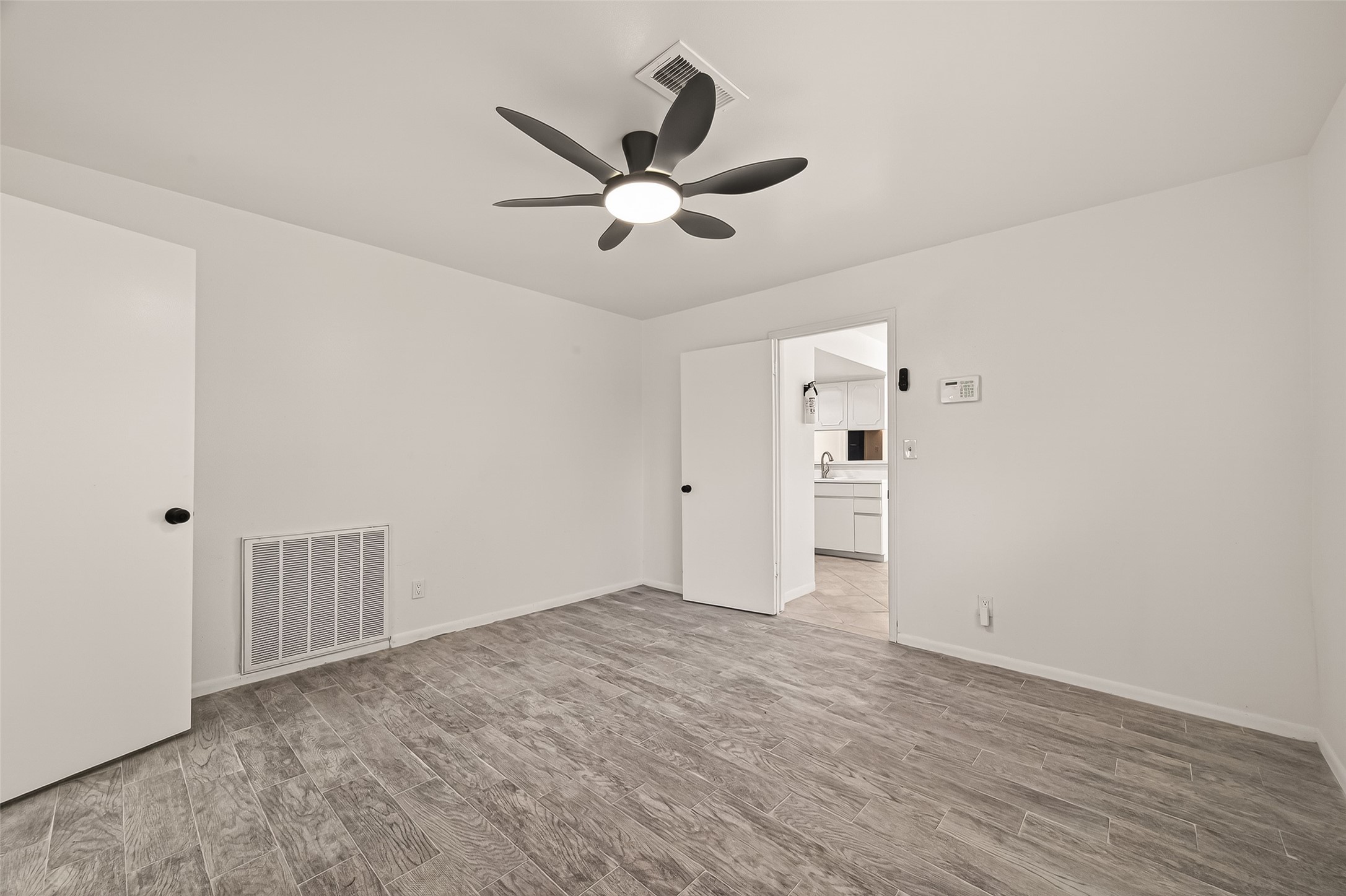 5523 Kuldell Drive Houston, TX 77096 - Photo 37 of 47