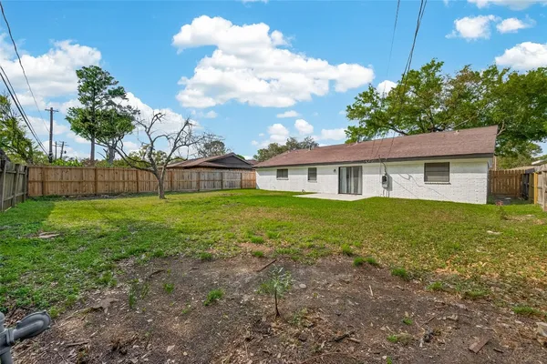 $2,400 | 5523 Kuldell Drive, Houston, TX 77096