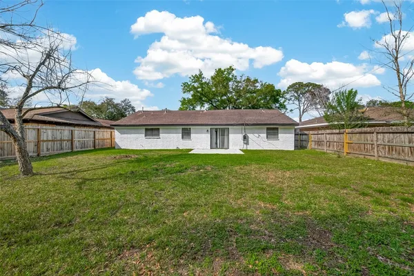 $2,400 | 5523 Kuldell Drive, Houston, TX 77096