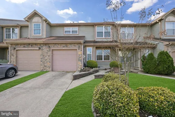 $360,000 | 47 Knighton Lane, Mount Laurel, NJ 08054