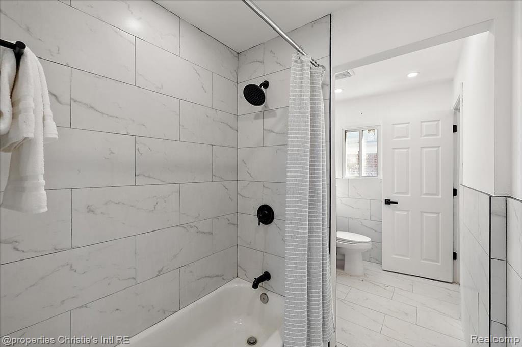20850 Glen Lodge Road Ferndale, MI 48220 - Photo 16 of 18