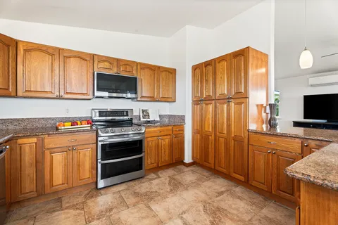 $1,395,000 | 73-1212 Wainani Street, Kailua-Kona, HI 96740