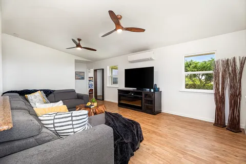 $1,395,000 | 73-1212 Wainani Street, Kailua-Kona, HI 96740