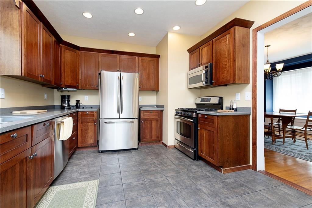 316 North Kenmore Road Indianapolis, IN 46219 - Photo 14 of 33 Gallery Image 14