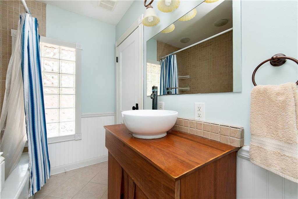 316 North Kenmore Road Indianapolis, IN 46219 - Photo 22 of 33 Gallery Image 22