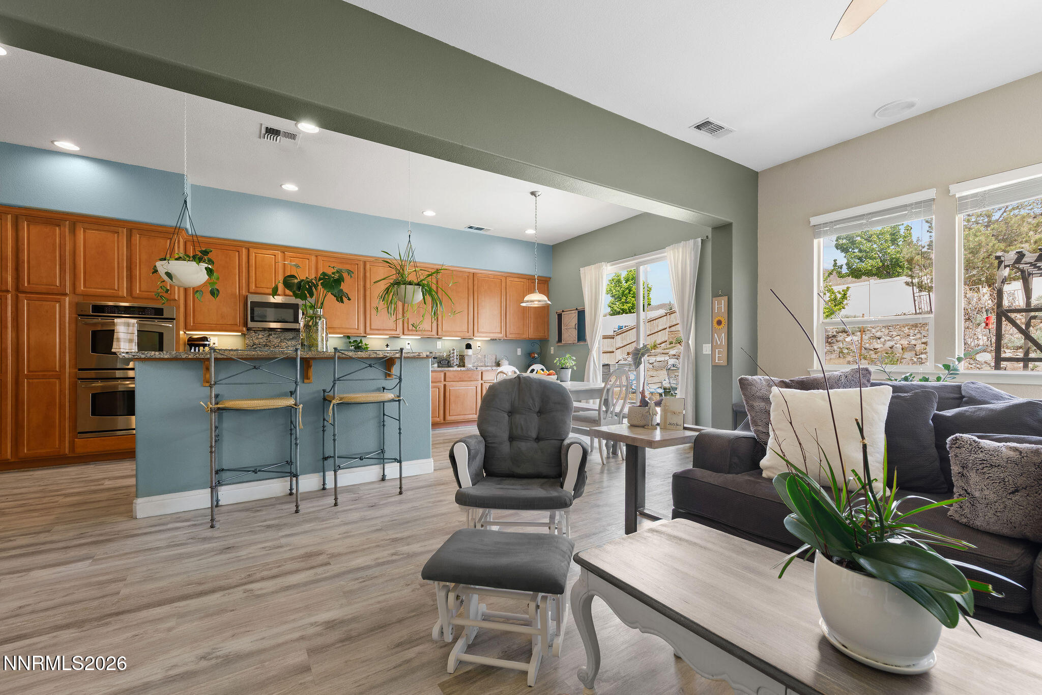 10770 Summer Glen Drive Reno, NV 89521 - Photo 16 of 57 10770SummerGlen(16of55)