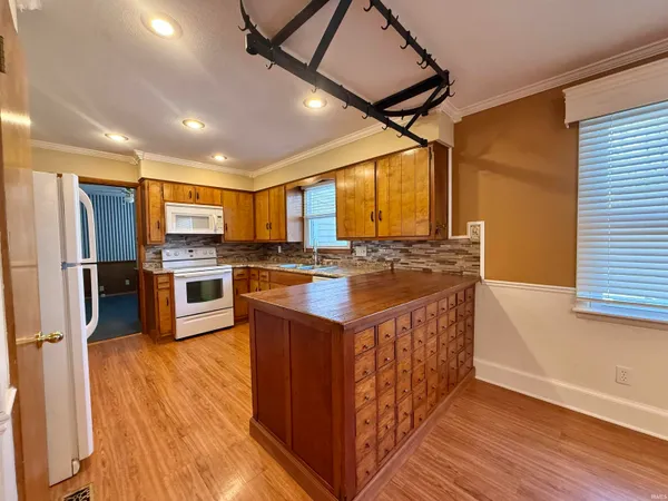 $314,900 | 7588 Broadview Drive, Newburgh, IN 47630