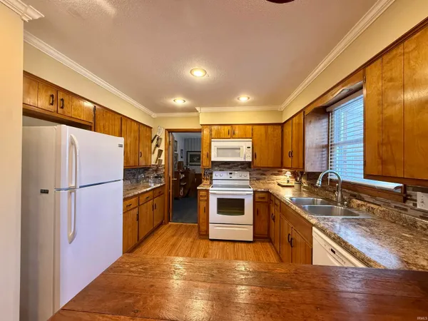 $314,900 | 7588 Broadview Drive, Newburgh, IN 47630