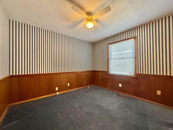 $314,900 | 7588 Broadview Drive, Newburgh, IN 47630