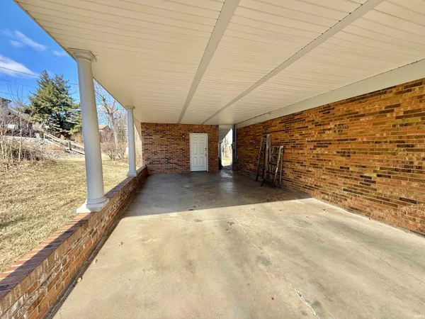 $314,900 | 7588 Broadview Drive, Newburgh, IN 47630