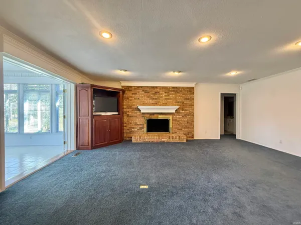 $314,900 | 7588 Broadview Drive, Newburgh, IN 47630