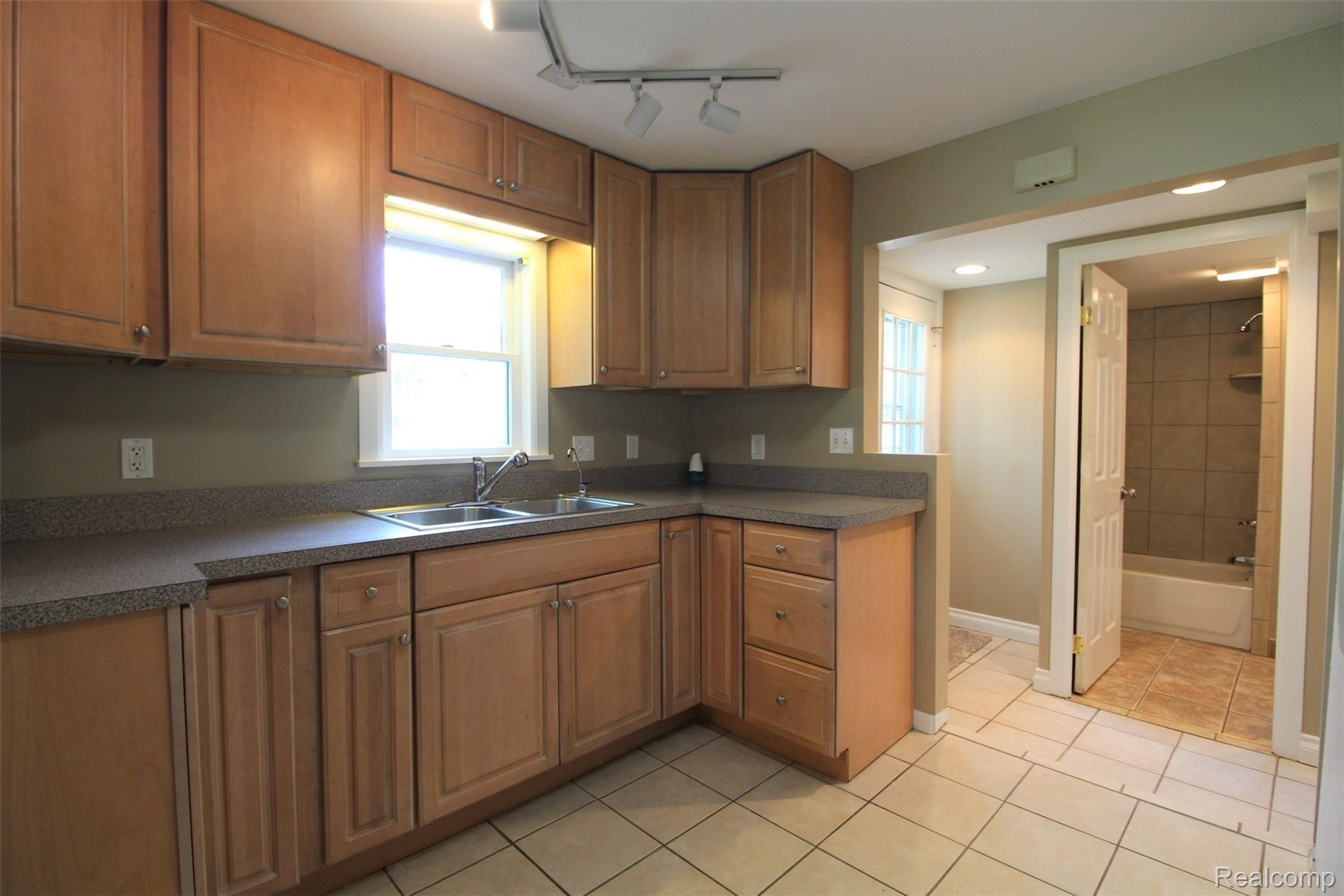 4333 East Mt Morris Road Mount Morris, MI 48458 - Photo 5 of 31 IMG_4368.JPG