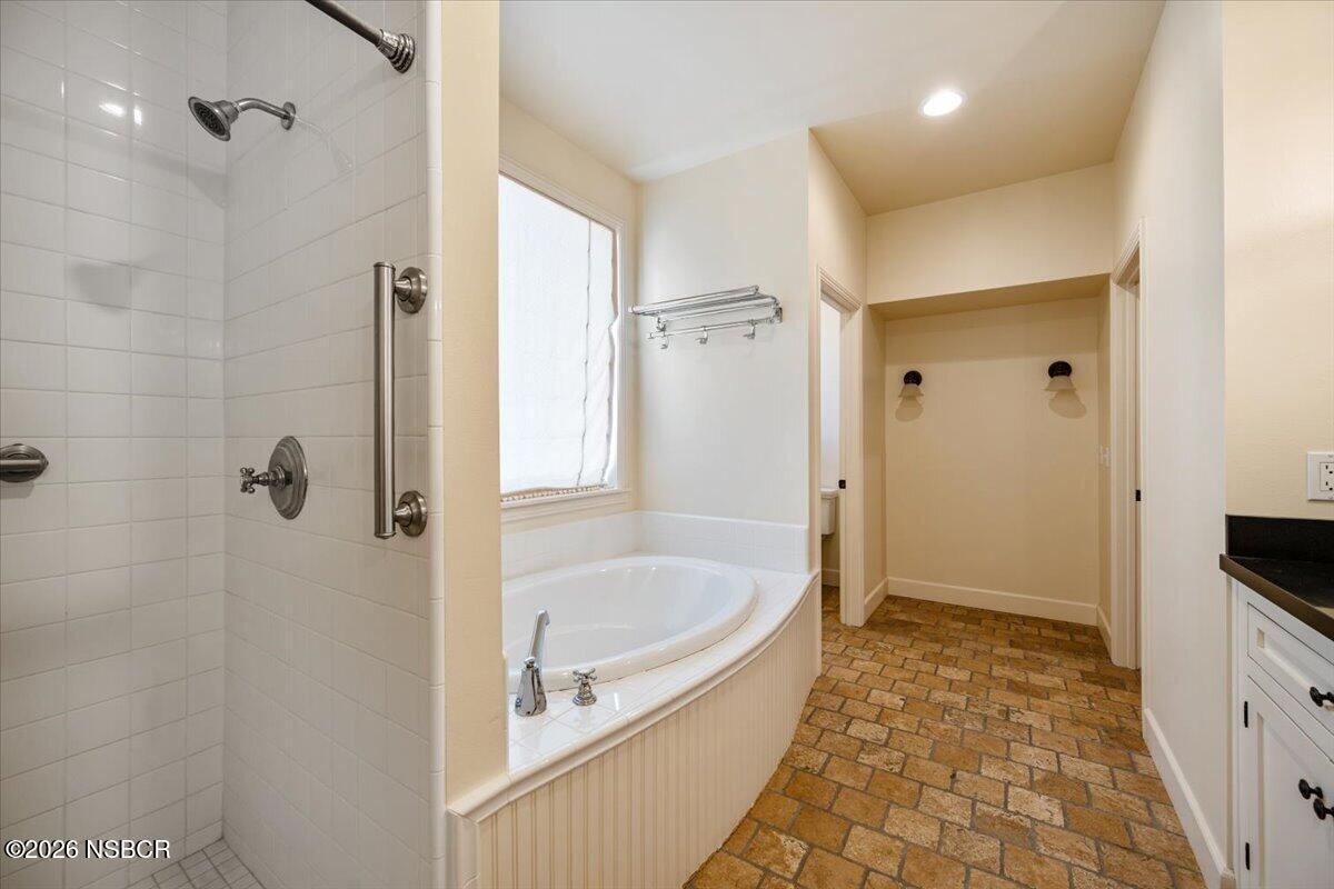 7121 Cat Canyon Road Santa Maria, CA 93454 - Photo 20 of 27 27-Primary Bedroom En Suite - Copy (2)