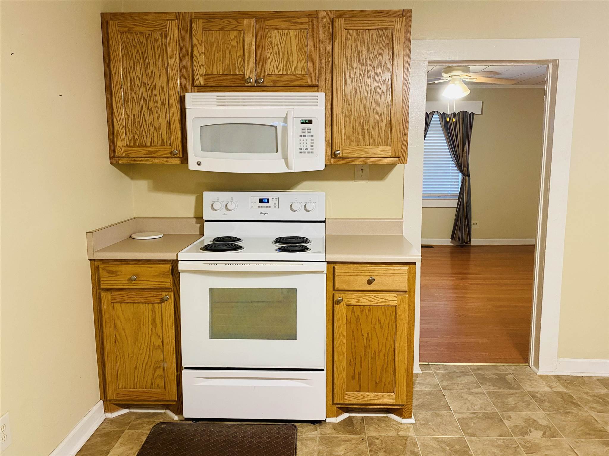 157 Square Converse Sc 29329 Converse, SC 29329 - Photo 7 of 16