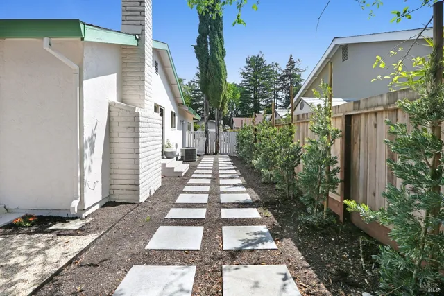 $749,000 | 1715 Calavaras Drive, Santa Rosa, CA 95405