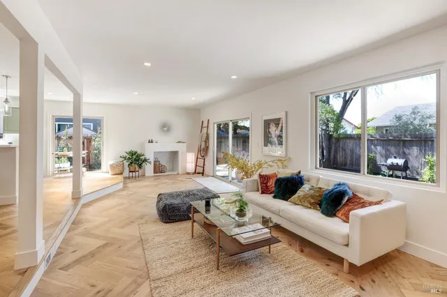 $749,000 | 1715 Calavaras Drive, Santa Rosa, CA 95405