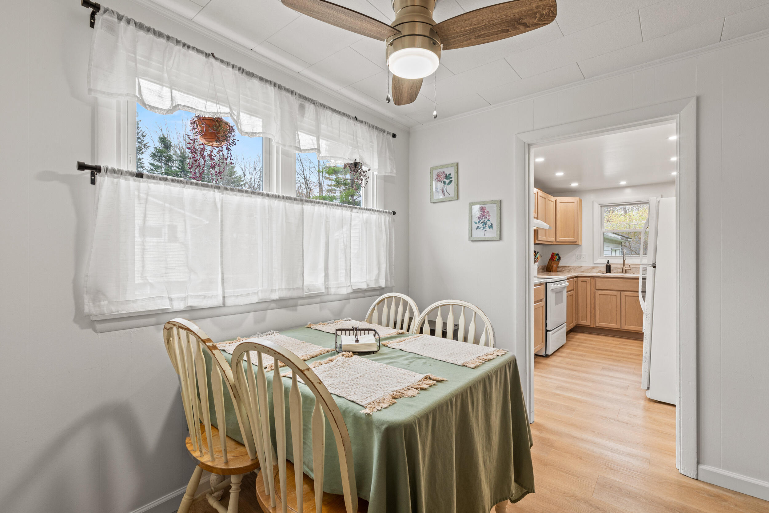 9 David Street Lisbon, ME 04252 - Photo 6 of 30 Dining Area