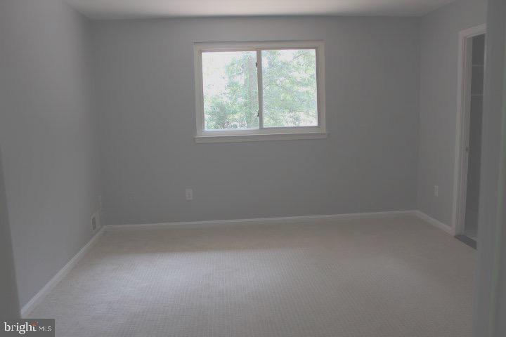 6804 Rolling Road Springfield, VA 22152 - Photo 22 of 44 Gallery Image 22
