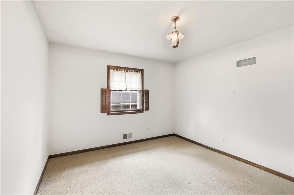 14818 East Covington Road Independence, MO 64055 - Photo 25 of 40