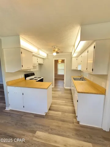 $2,000 | 2512 West 27th Street, Panama City, FL 32405