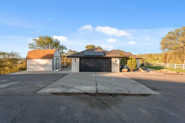 $895,000 | 26882 Road 400, Madera, CA 93636