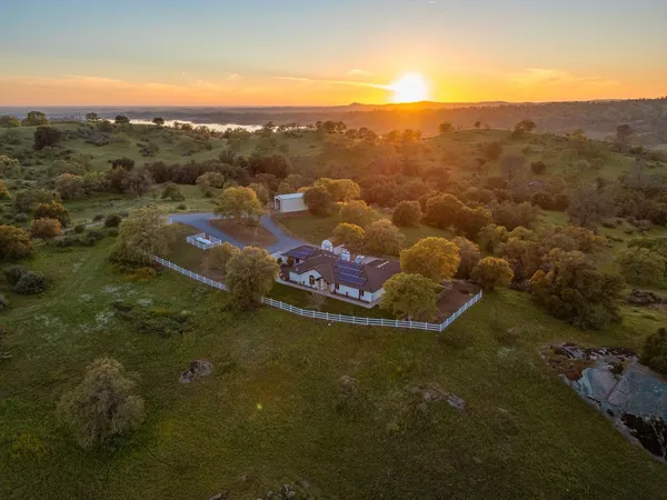 $895,000 | 26882 Road 400, Madera, CA 93636