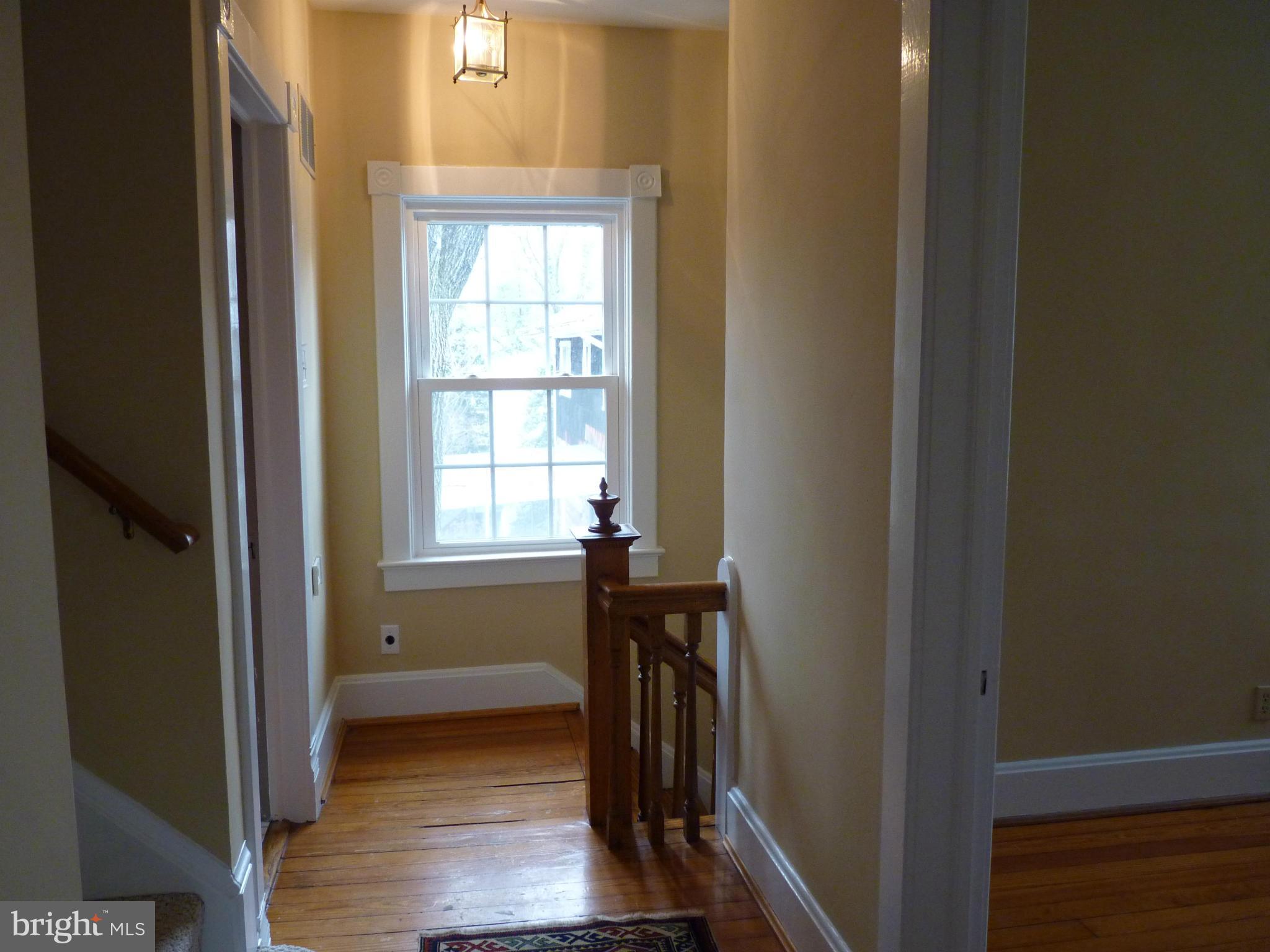 1920 Grace Church Road Silver Spring, MD 20910 - Photo 25 of 28 Interior (General)
