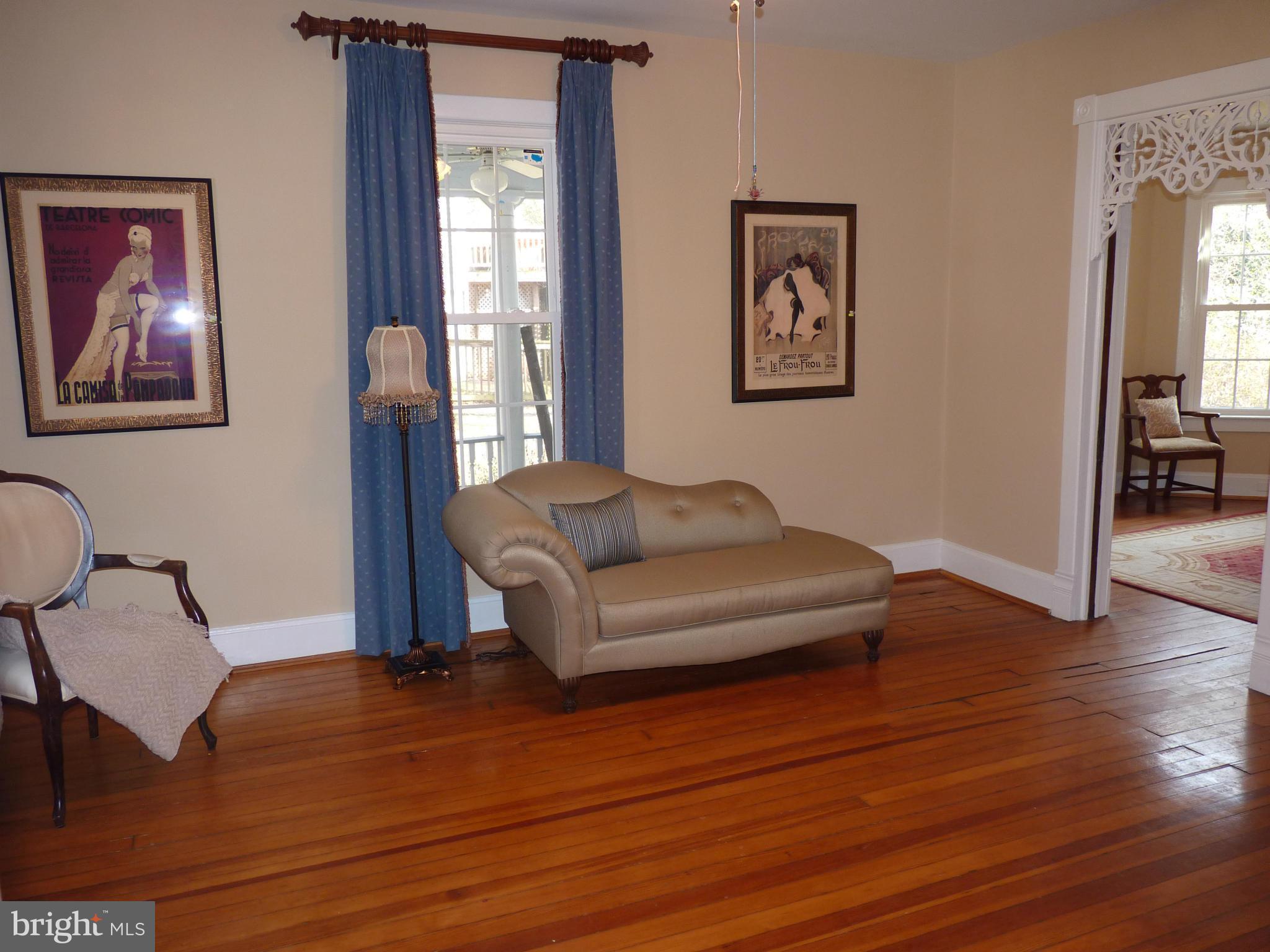 1920 Grace Church Road Silver Spring, MD 20910 - Photo 7 of 28 Living Room