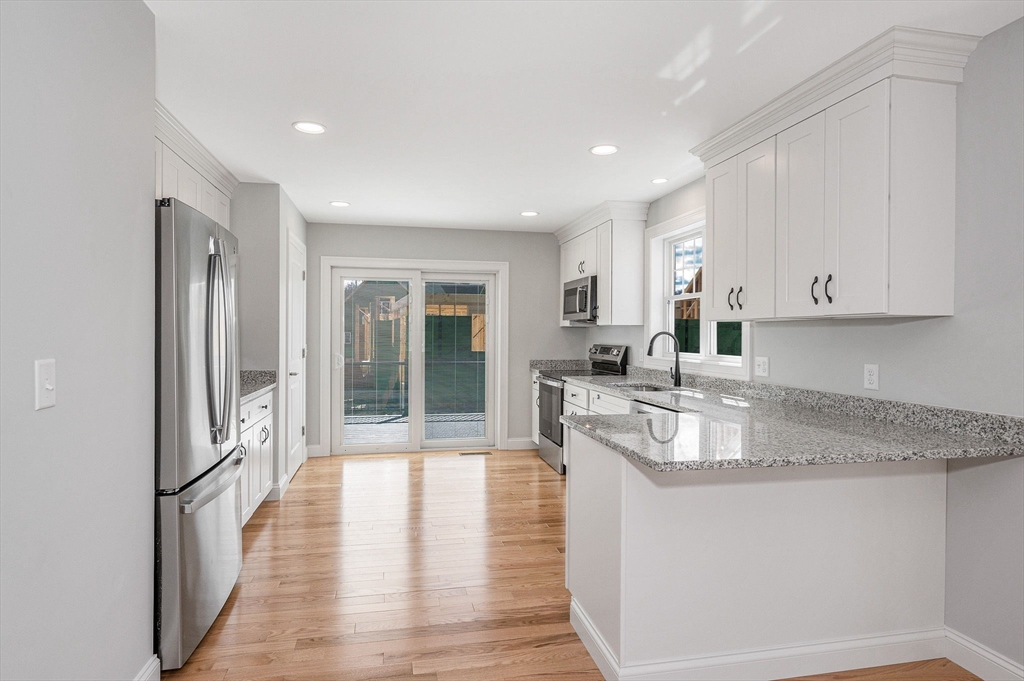 13 Lewis Farm Road, Unit 13 Dedham, MA 02026 - Photo 15 of 39