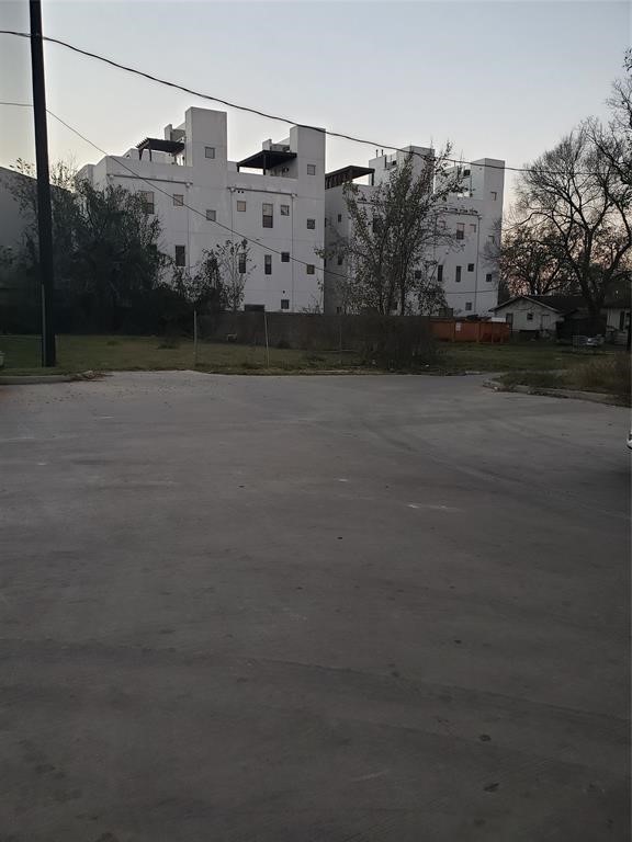 1309 Wichman Street Houston, TX 77007 - Photo 3 of 8