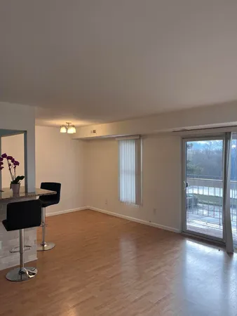 $1,300 | 30445 West 14 Mile Road, Unit 59, Farmington Hills, MI 48334