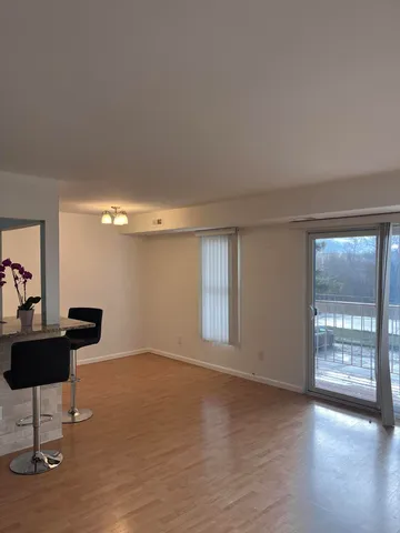 $1,350 | 30445 West 14 Mile Road, Unit 59, Farmington Hills, MI 48334