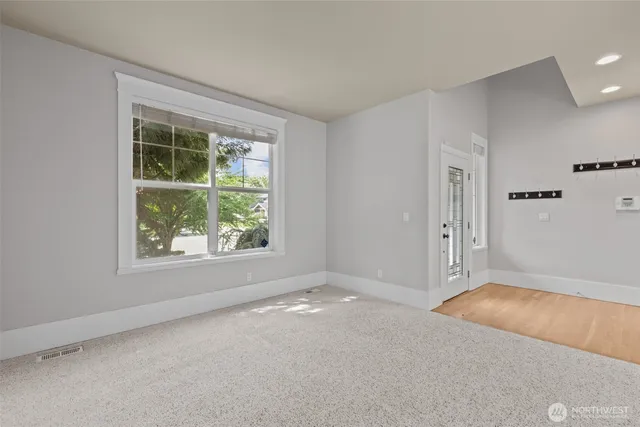 $3,850 | 2528 Camas Avenue Northeast, Renton, WA 98056