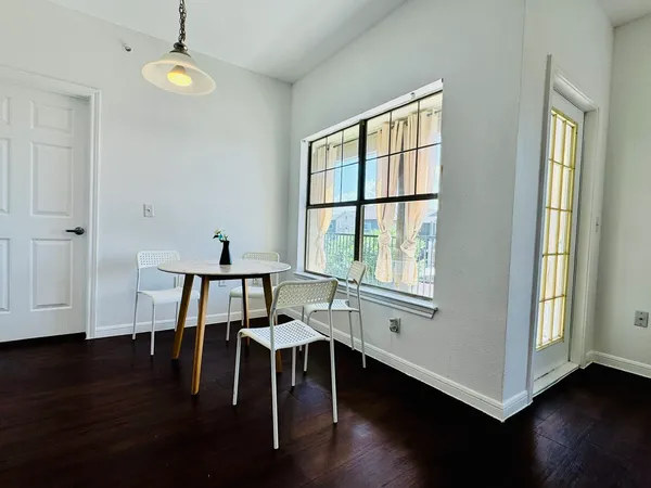 $219,000 | 2320 Gracy Farms Lane, Unit 1432, Austin, TX 78758