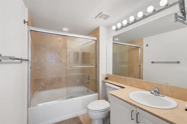 $720,000 | 1155 Brickell Bay Drive, Unit 2708, Miami, FL 33131