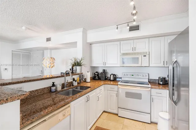a view of a livingroom with furniture and furniture